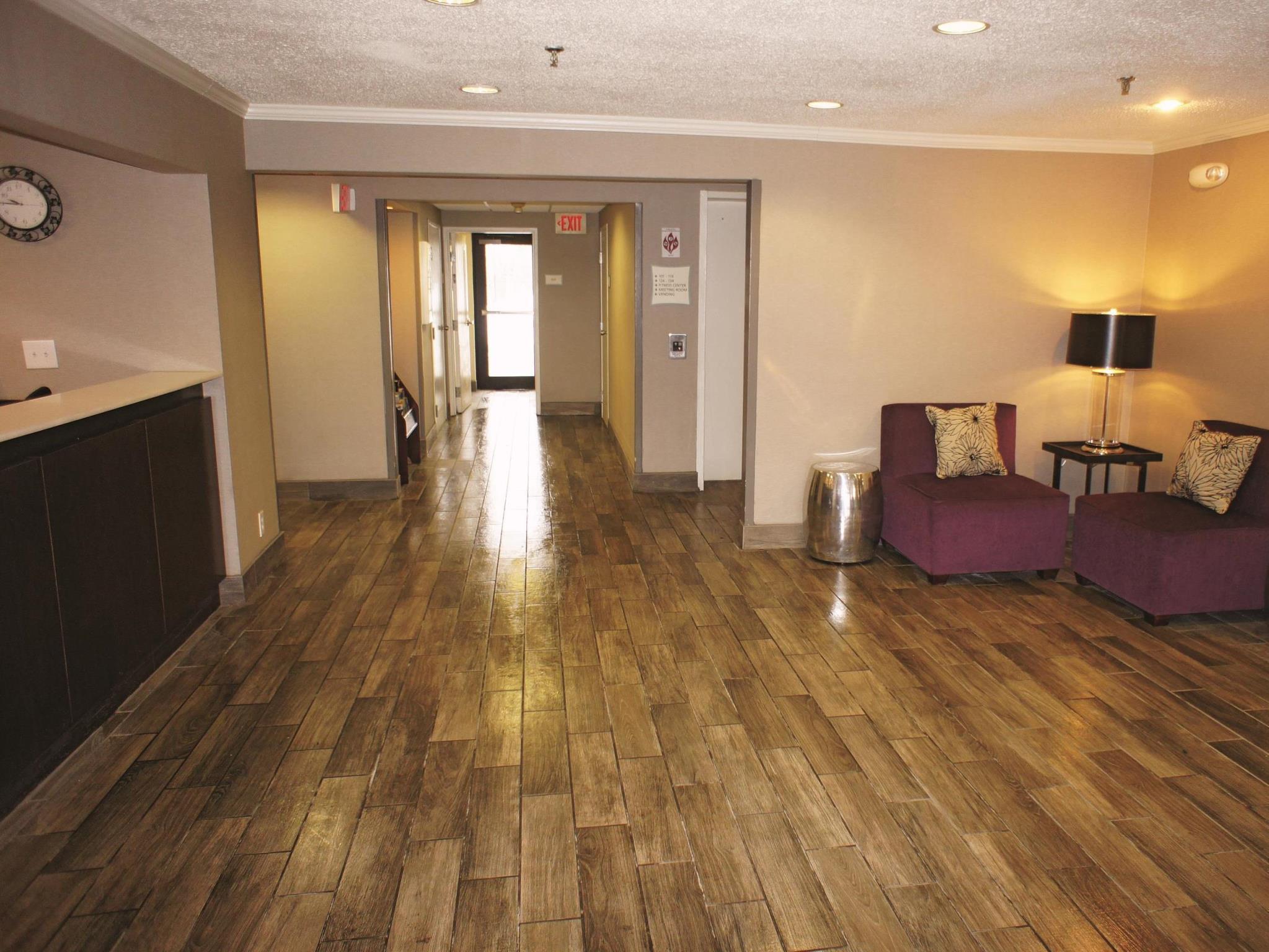 La Quinta By Wyndham Cleveland - Airport North Ξενοδοχείο Εξωτερικό φωτογραφία