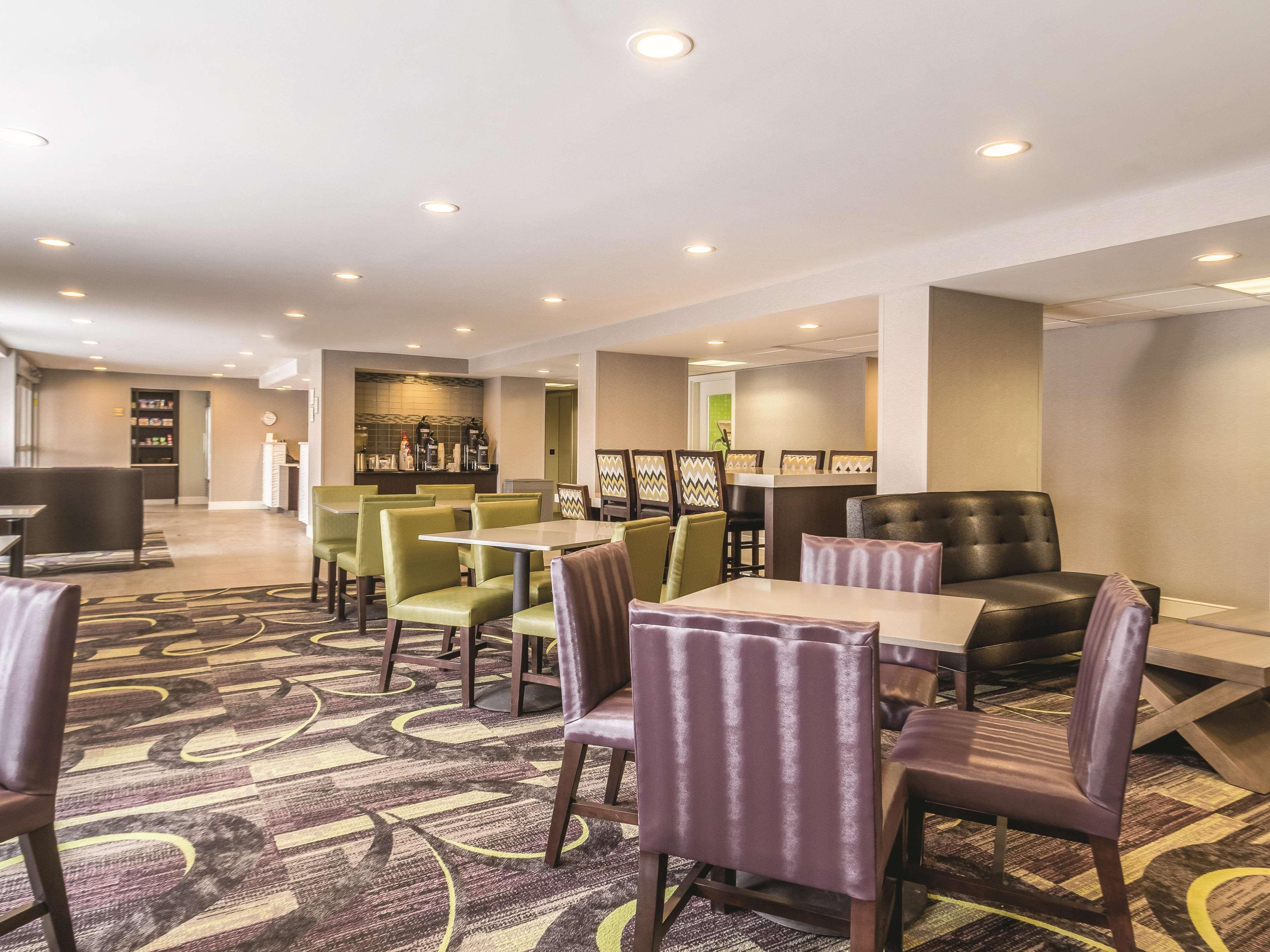 La Quinta By Wyndham Cleveland - Airport North Ξενοδοχείο Εξωτερικό φωτογραφία
