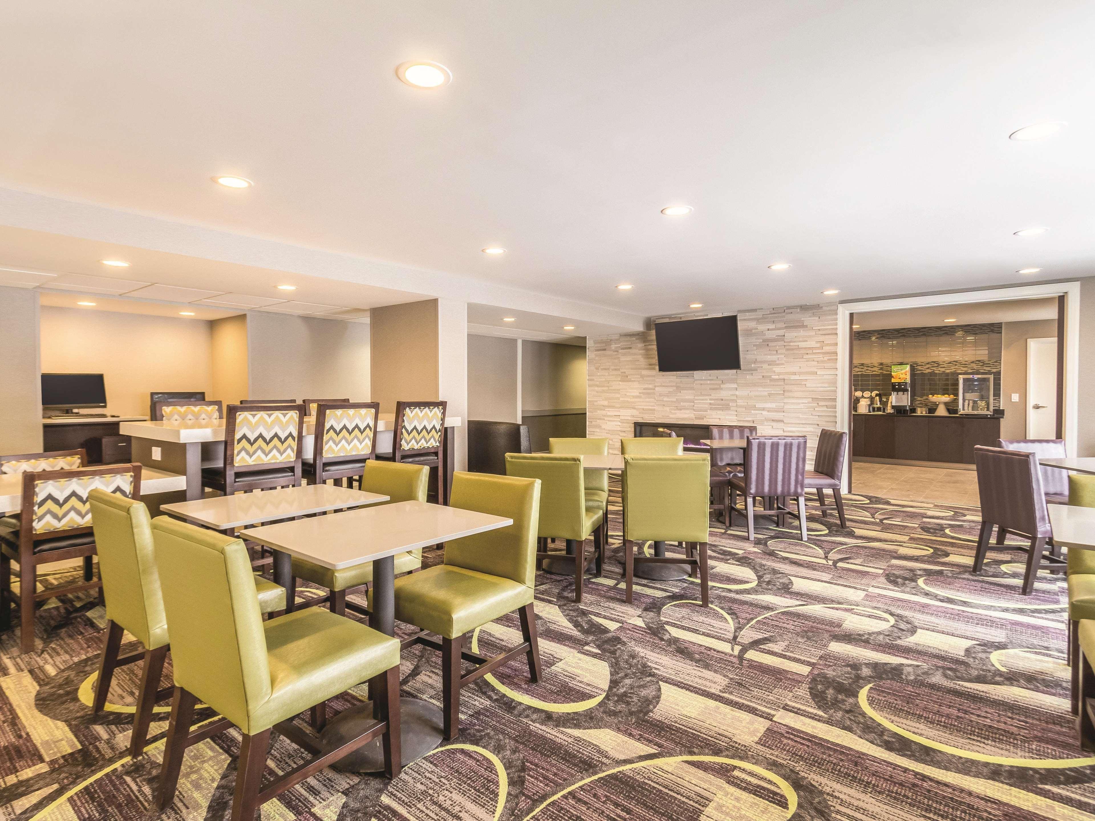 La Quinta By Wyndham Cleveland - Airport North Ξενοδοχείο Εξωτερικό φωτογραφία