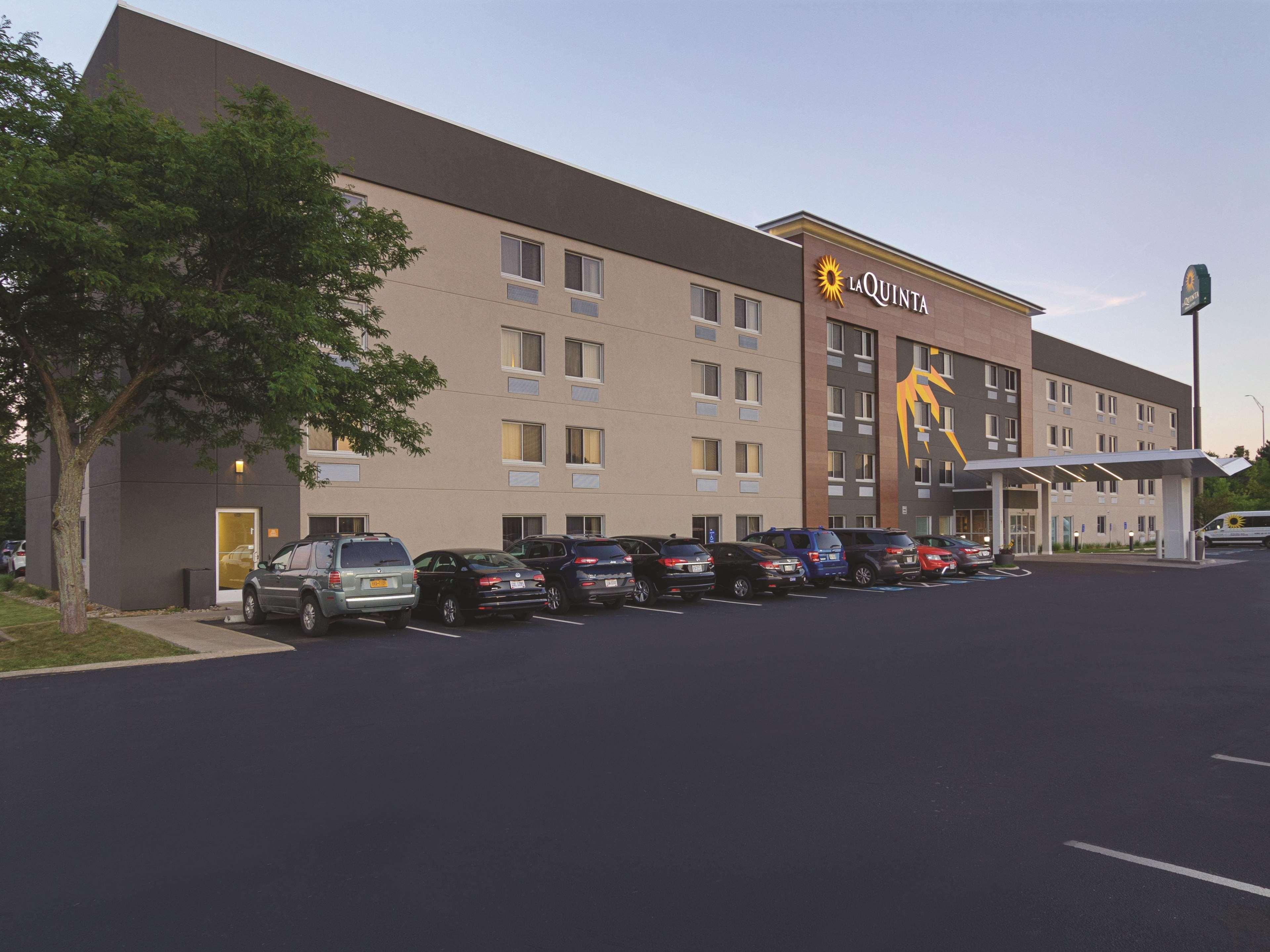 La Quinta By Wyndham Cleveland - Airport North Ξενοδοχείο Εξωτερικό φωτογραφία