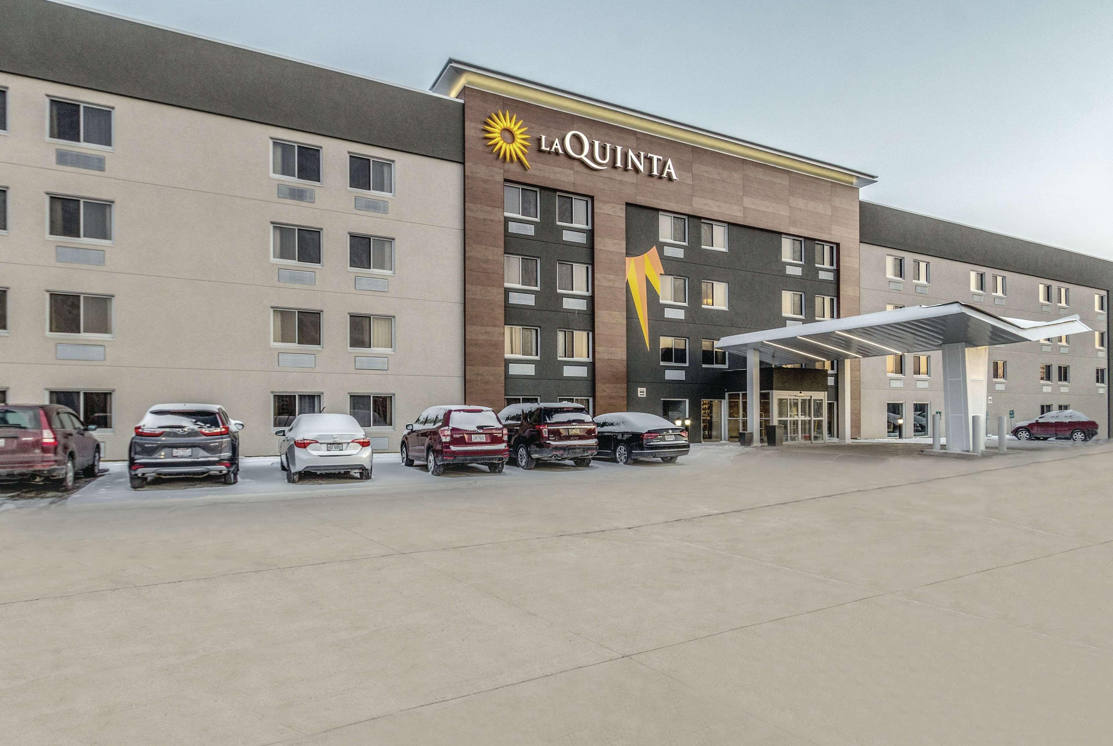 La Quinta By Wyndham Cleveland - Airport North Ξενοδοχείο Εξωτερικό φωτογραφία