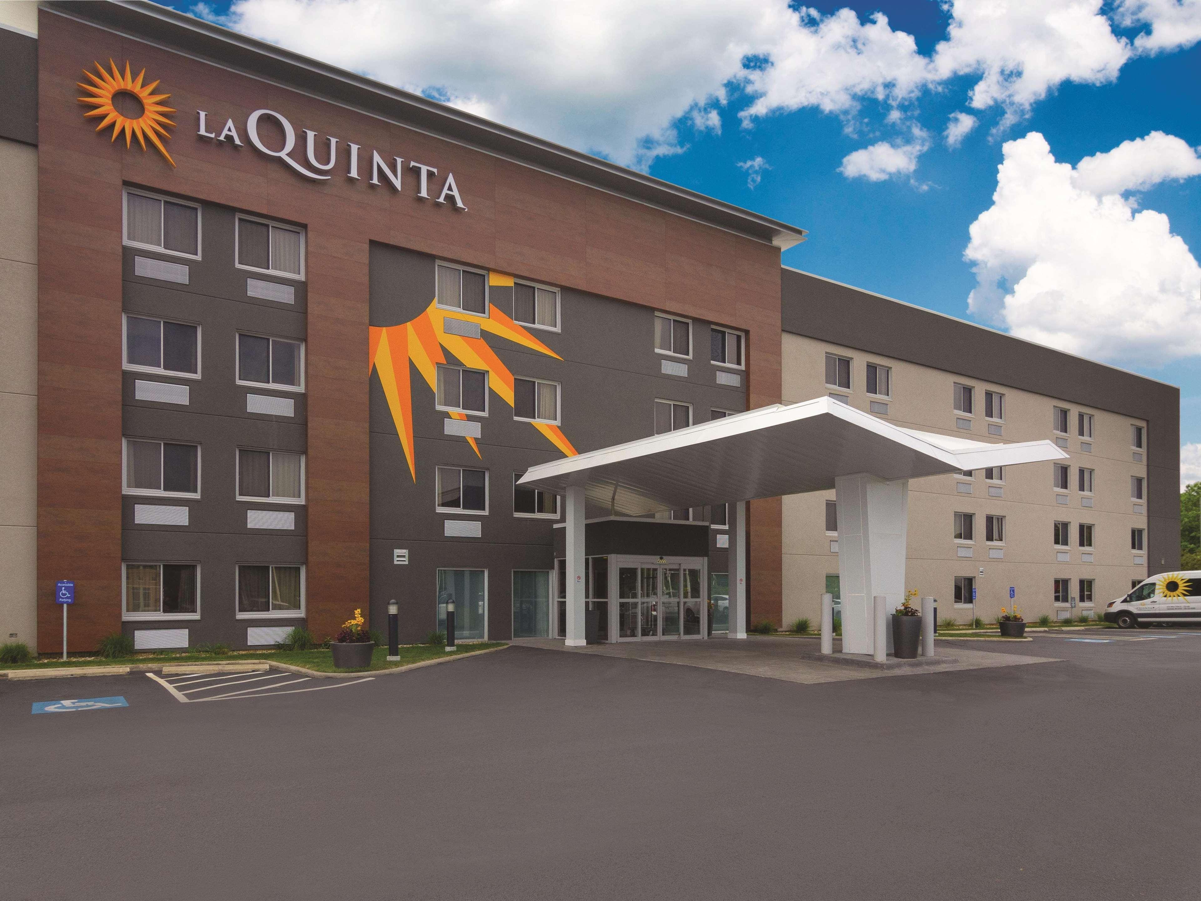 La Quinta By Wyndham Cleveland - Airport North Ξενοδοχείο Εξωτερικό φωτογραφία
