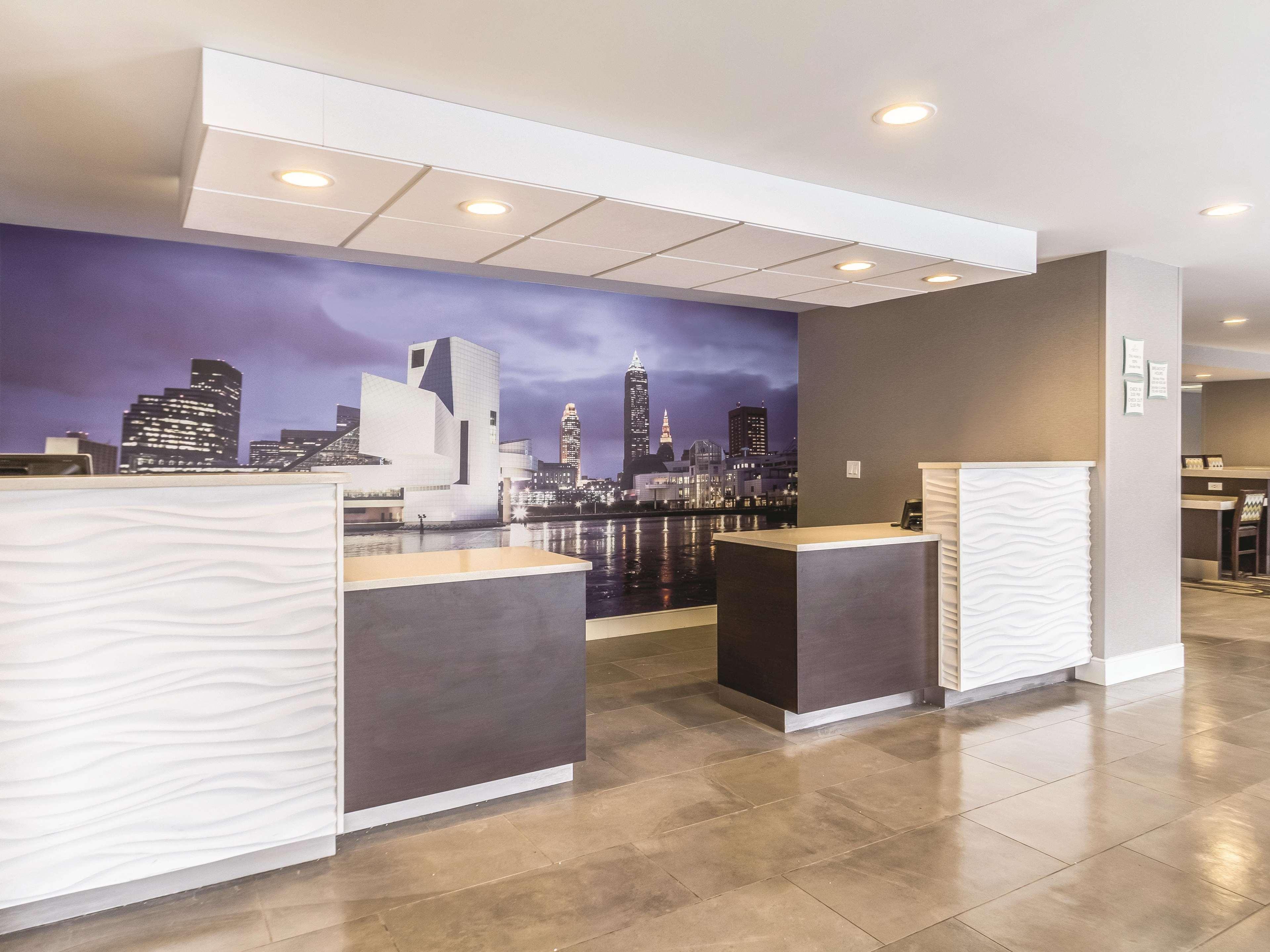 La Quinta By Wyndham Cleveland - Airport North Ξενοδοχείο Εξωτερικό φωτογραφία