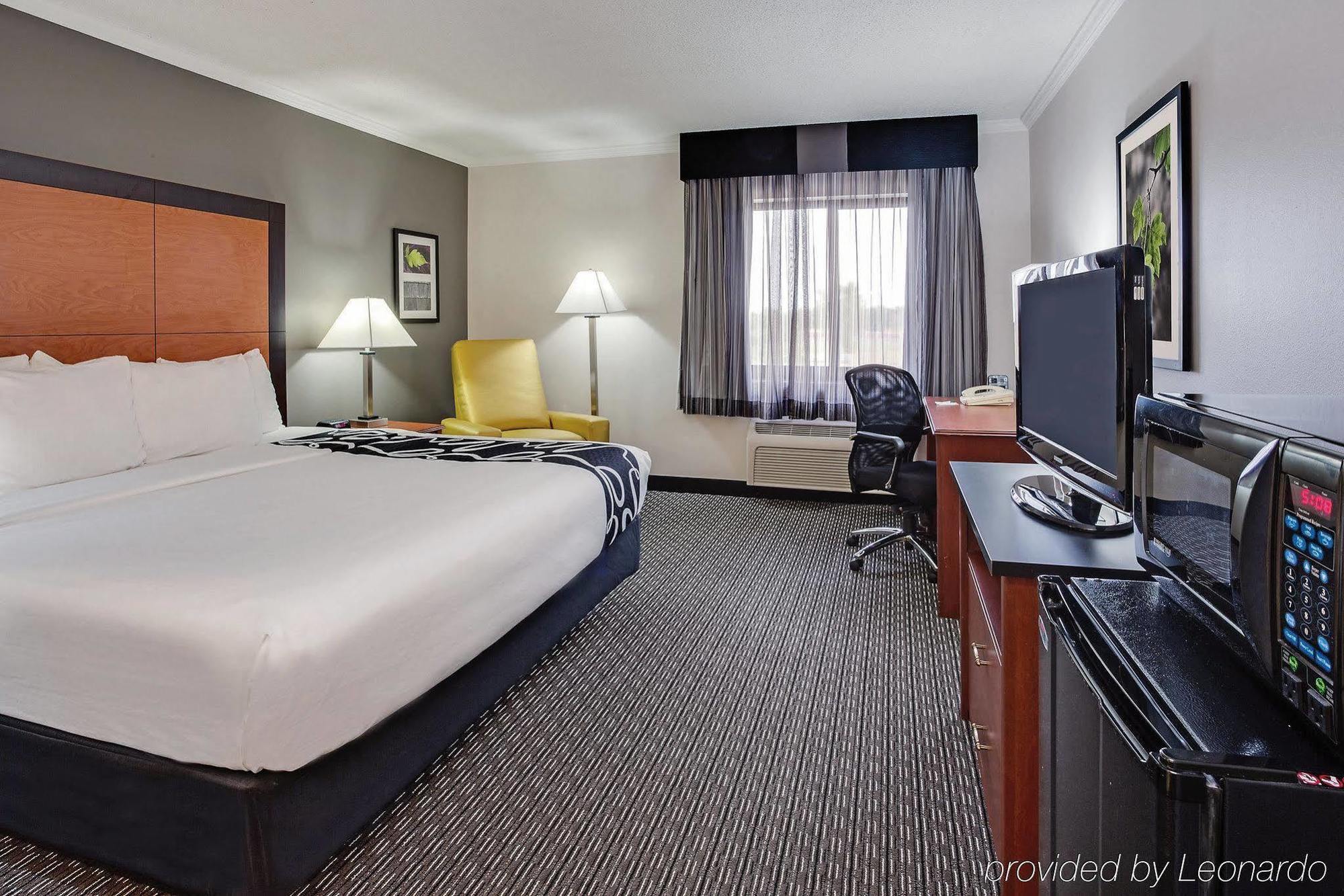 La Quinta By Wyndham Cleveland - Airport North Ξενοδοχείο Εξωτερικό φωτογραφία