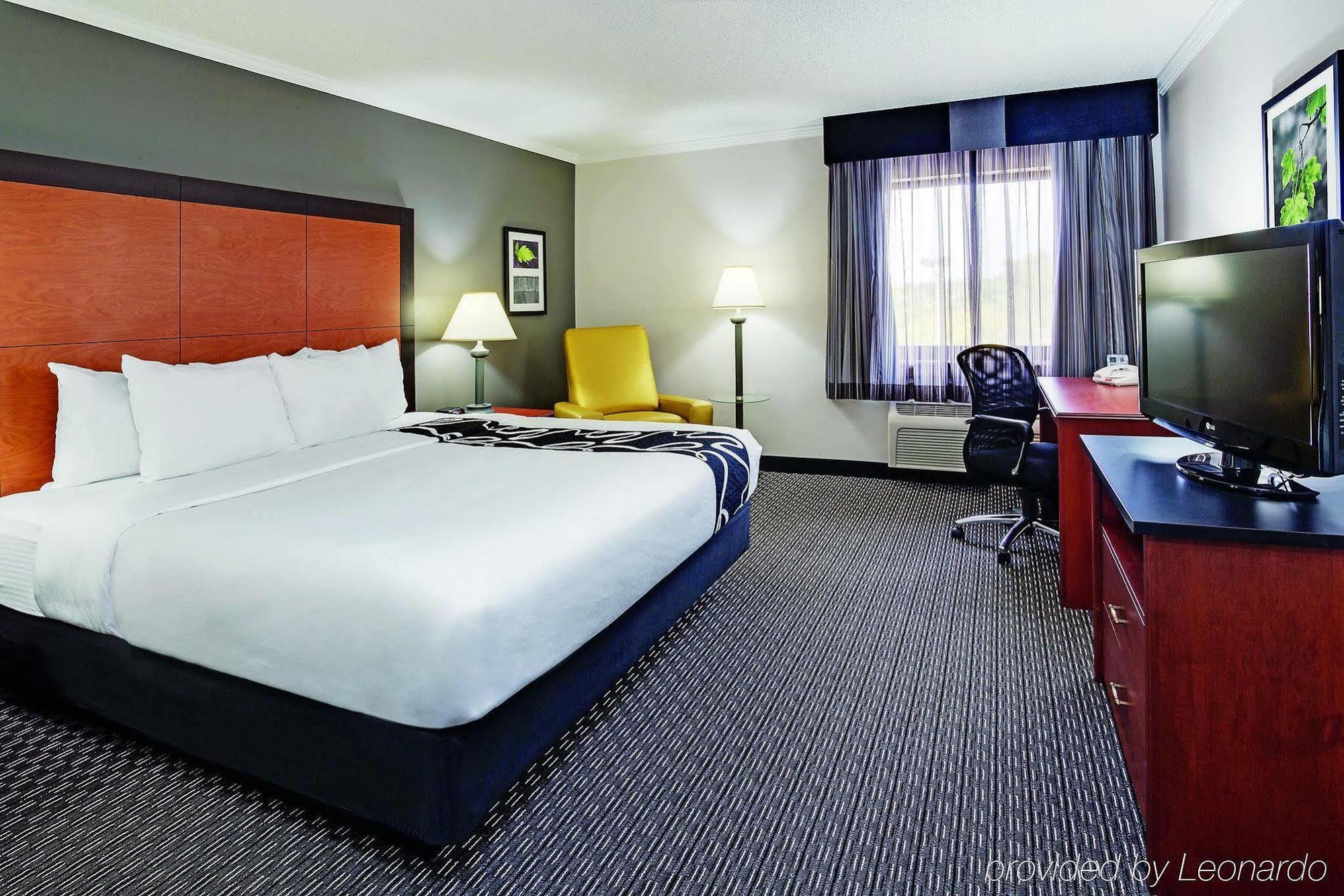 La Quinta By Wyndham Cleveland - Airport North Ξενοδοχείο Εξωτερικό φωτογραφία