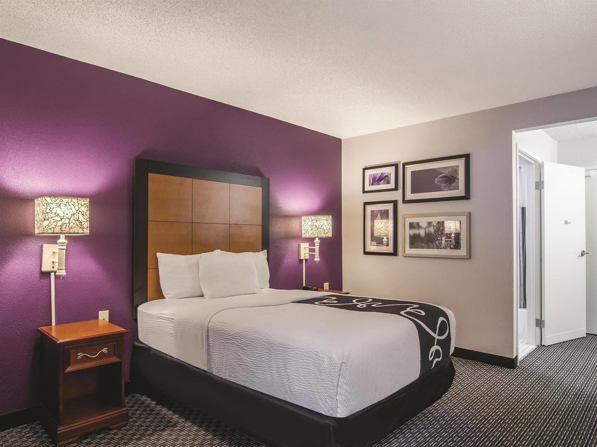 La Quinta By Wyndham Cleveland - Airport North Ξενοδοχείο Εξωτερικό φωτογραφία
