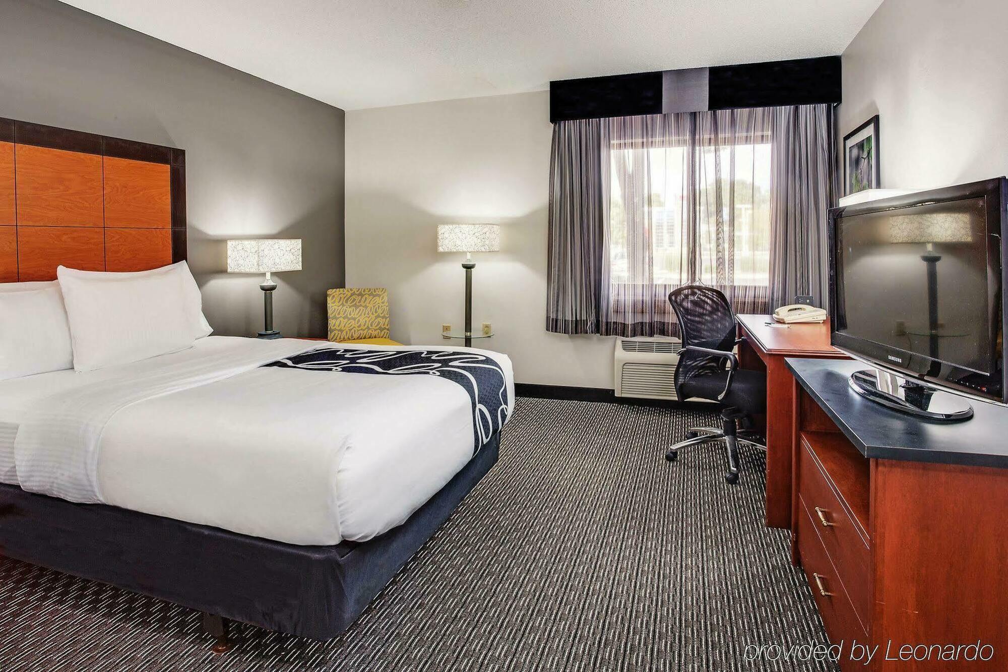 La Quinta By Wyndham Cleveland - Airport North Ξενοδοχείο Εξωτερικό φωτογραφία