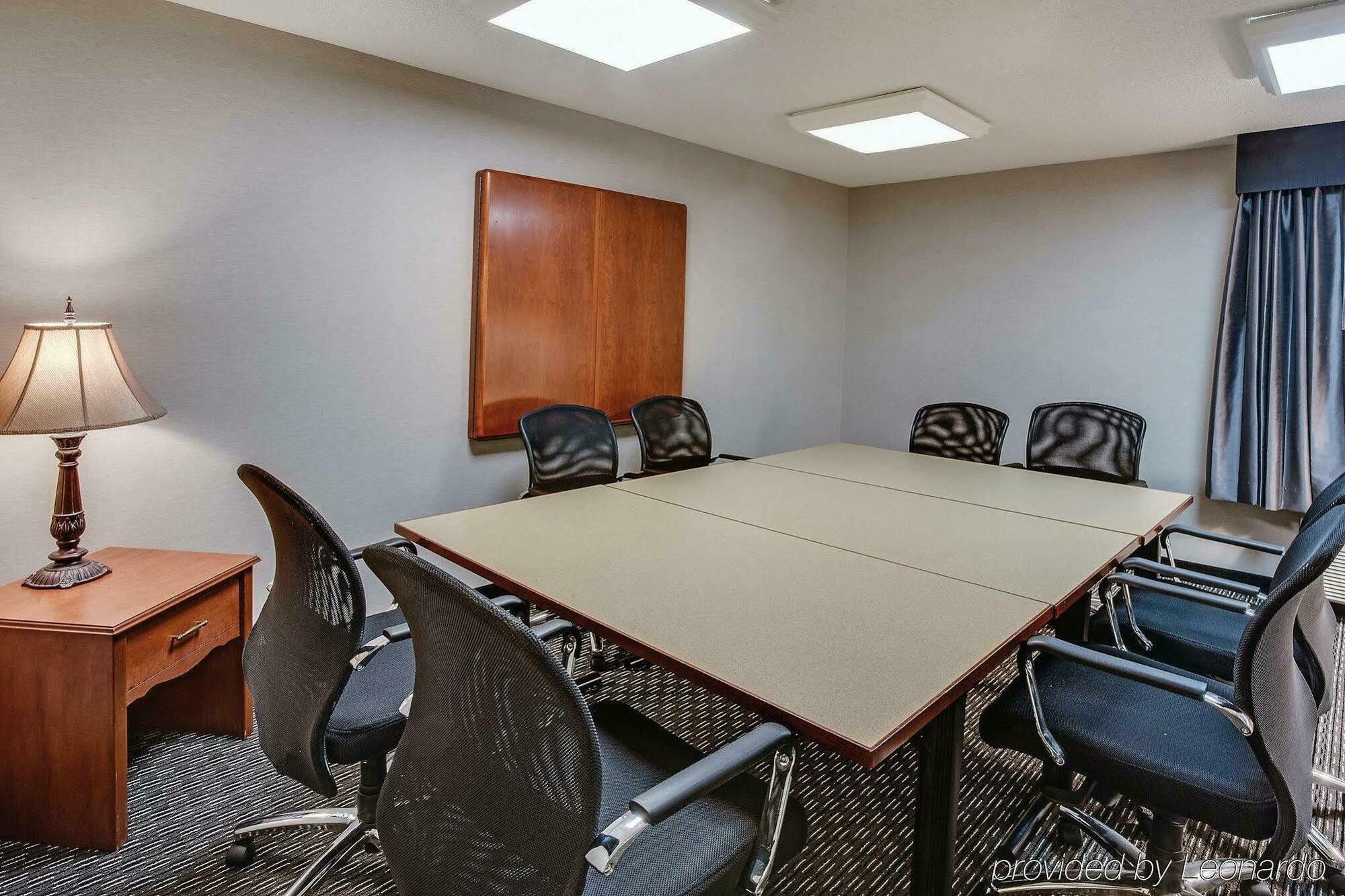La Quinta By Wyndham Cleveland - Airport North Ξενοδοχείο Εξωτερικό φωτογραφία
