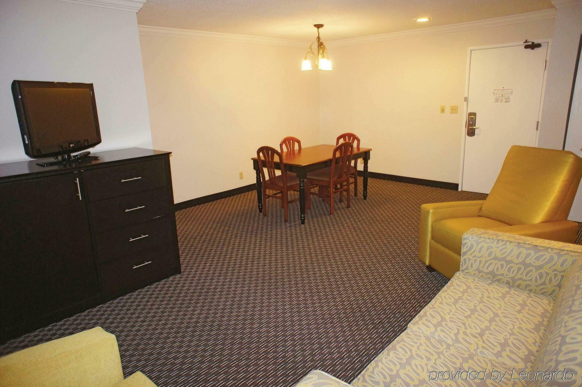 La Quinta By Wyndham Cleveland - Airport North Ξενοδοχείο Εξωτερικό φωτογραφία
